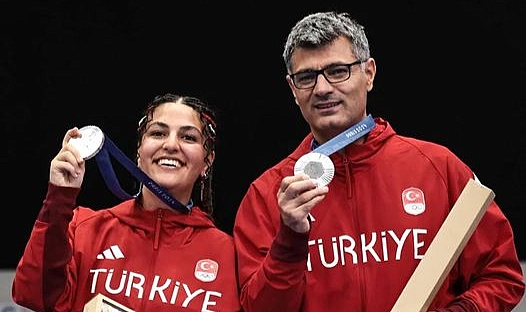 İsmet Güneşhan'dan 10m Havalı Tabanca Karma Takımına tebrik mesajı