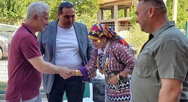 İsmet Güneşhan, Değirmendere köyü Cemevi'nde davete katıldı