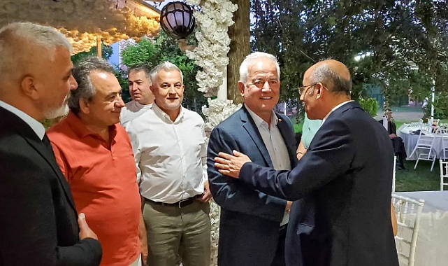 İsmet Güneşhan, yeğeni Kübra Güneşhan'ın Uşak'taki düğününde mutluluğu paylaştı