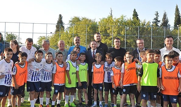 Kayabaşı, Bigaspor Yaz Futbol Okulunu ziyaret etti