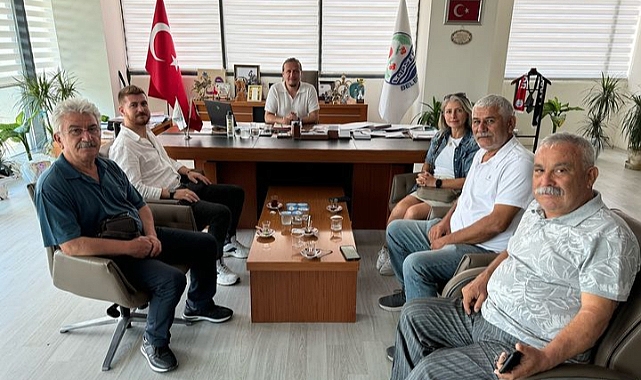 Lapseki Çevre Derneği Üyeleri, Belediye Başkanı Atilla Öztürk'ü ziyaret etti