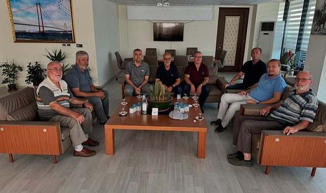 Lapseki İslam Eserleri Derneği üyeleri, Belediye Başkanı Öztürk’ü ziyaret etti