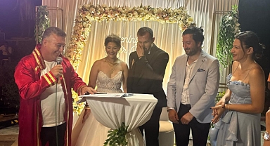 Mesut Bayram'dan nikah töreni paylaşımı