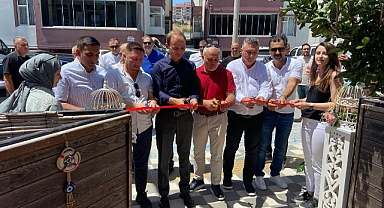Mesut Bayram, Kozalak Bistro'nun açılışına katıldı