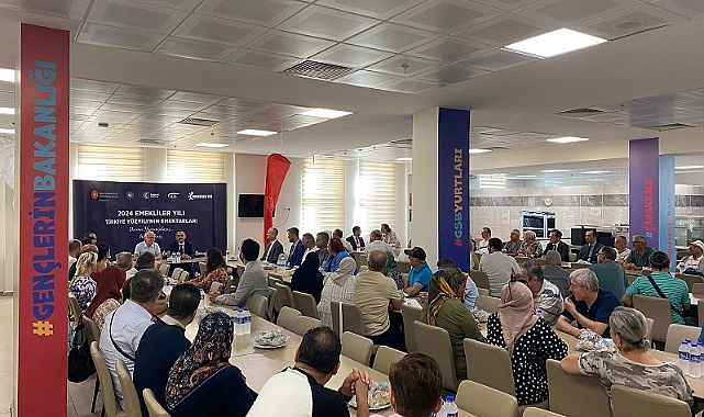 Vali Aktaş, Türkiye Yüzyıl’ının emektarlarıyla bir arada
