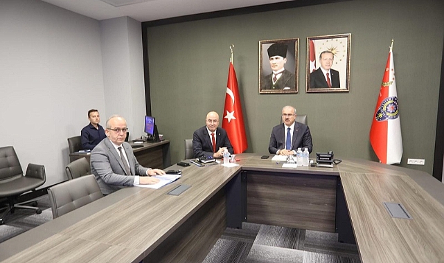Vali Toraman İl Emniyet Müdürlüğünü ziyaret etti