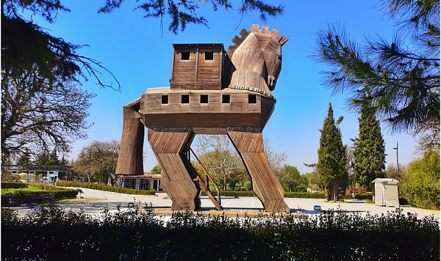 "Atı alan Üsküdar'ı geçemedi"