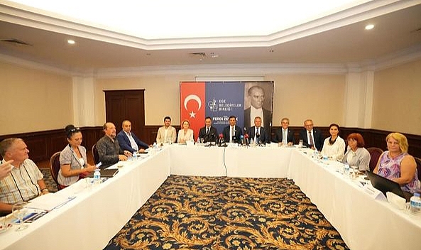 Başkan Gürel, Ege Belediyeler Birliği Toplantısına katıldı