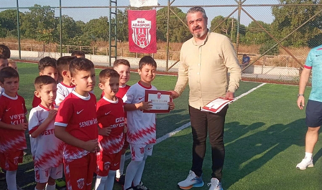 Biga Adaspor Yaz Futbol Okulu kapanış töreni düzenlendi