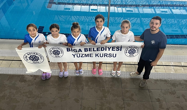 Biga'nın Öğrencileri Çanakkale'deki Yüzme Yarışmalarına katıldılar