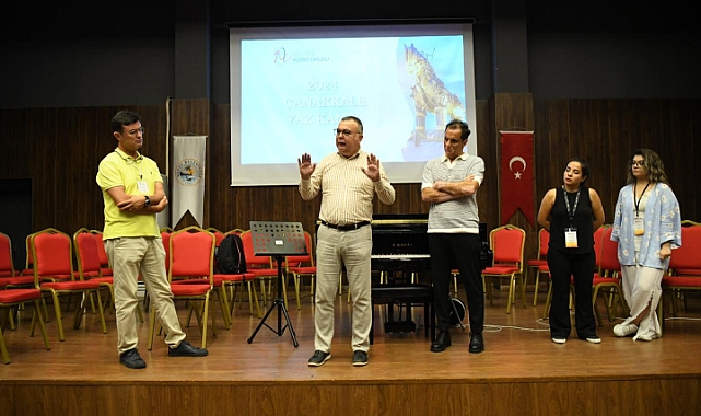 Birol Arslan, 100 Ses Ulusal Gençlik Korosu Kampını ziyaret etti