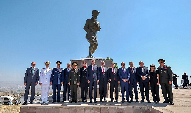 “Biz zaferin ruhunu Çanakkale’den biliriz”