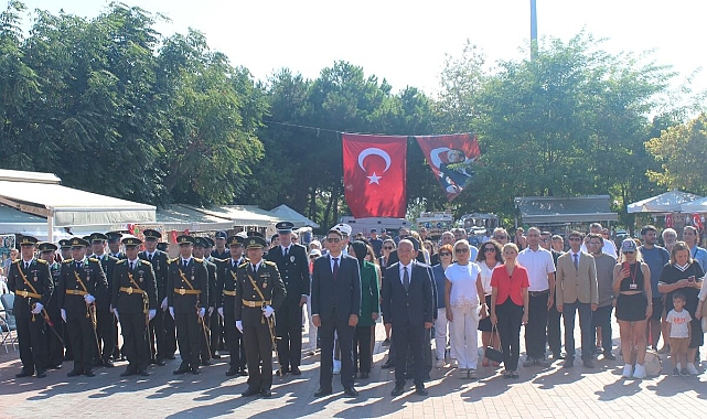 Bozcaada Cumhuriyet Meydanı’nda 30 Ağustos Zafer Bayramı töreni düzenlendi
