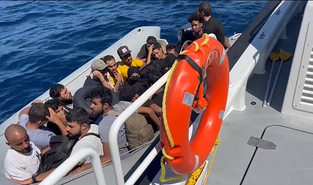 Çanakkale açıklarında düzensiz göçmen operasyonu