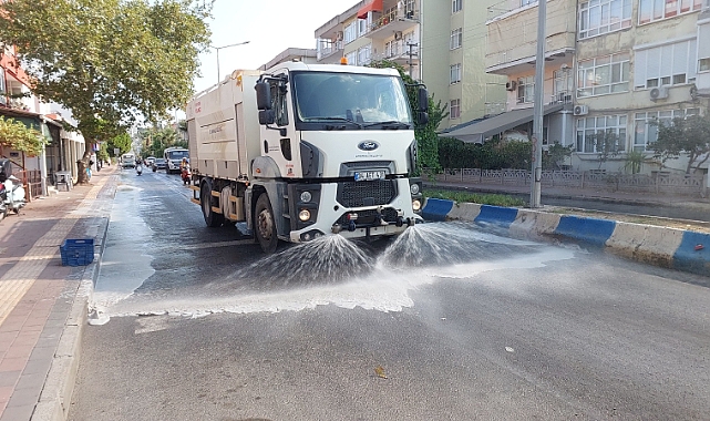 Çanakkale Belediyesi'nden kent genelinde detaylı temizlik