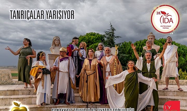 Çanakkale Truvalılar Tiyatro Topluluğu "Tanrıçalar Yarışıyor" ile Özgürlük Parkı sahnesi'nde