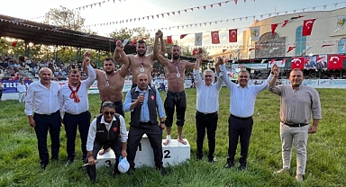 Çardak Yağlı Güreşleri’nde Bayramiçli güreşçiler başarı elde etti