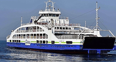 Eceabat Belediyesi'nden öğrencilere feribot ücret desteği devam ediyor