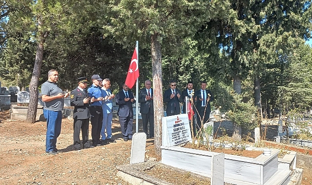 Emrah Bütün, 30 Ağustos Zafer Bayramı’nda şehit kabirlerini ziyaret etti