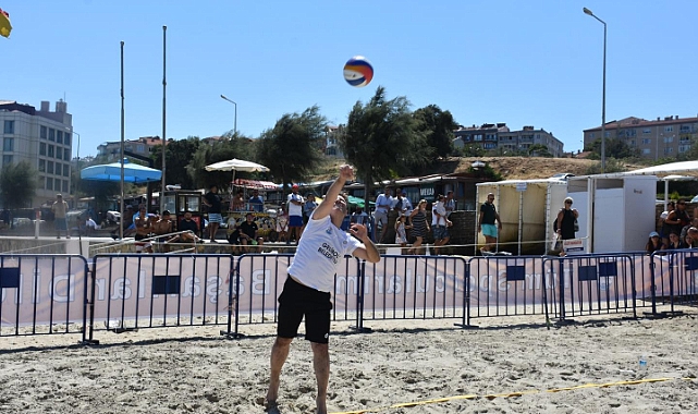 Gelibolu’da Plaj Voleybolu Festivalinde ilk iki gün
