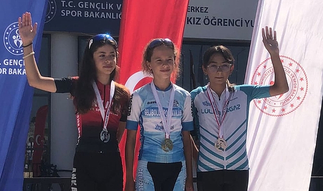 Geliboluspor Yıldız Bisiklet Takımı Türkiye Şampiyonu oldu