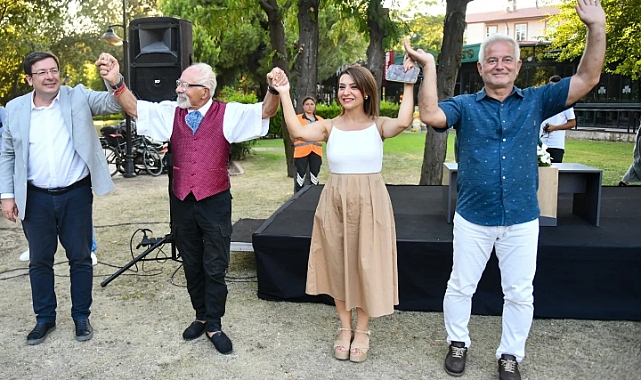 Güneşhan, 61. Uluslararası Troia Festivali’nde Prof. Dr. Emre Kongar’ın söyleşisine katıldı