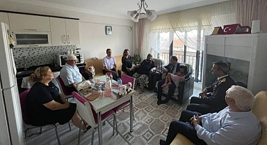 Kayabaşı, 30 Ağustos Zafer Bayramı'nda şehit ailelerini ziyaret etti