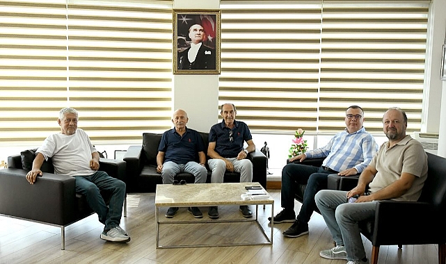 Kepez Belediye Başkanı Birol Arslanı'na emekli öğretmenlerden ziyaret