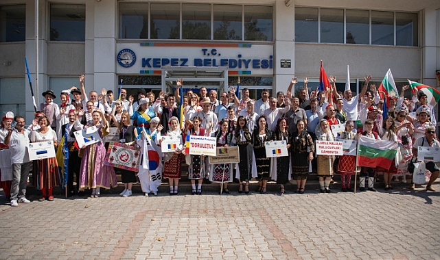 Komşu ülkelerden gelen dansçılardan Başkan Arslan’a ziyaret