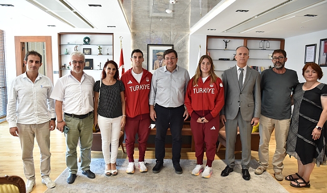 Mili sporculardan Başkan Erkek'e ziyaret