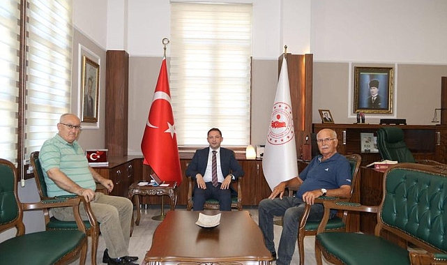 Sosyal Yardımlaşma Vakfı üyelerinden Kaymakam Kayabaşı’na ziyaret