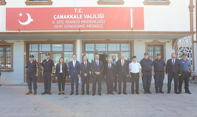 Vali Toraman, Ayvacık İl Göç İdaresi'ni ziyaret etti