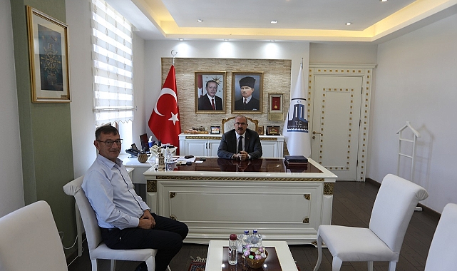 Vali Toraman ziyaretçilerini ağırladı