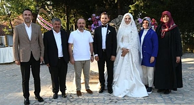 Zeynep Erdoğan ve Yakup Güler'in düğün törenine Bülent Turan ve Naim Makas katıldı