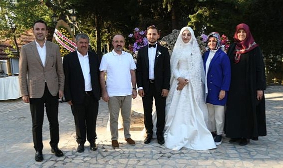 Zeynep Erdoğan ve Yakup Güler'in düğün törenine Bülent Turan ve Naim Makas katıldı