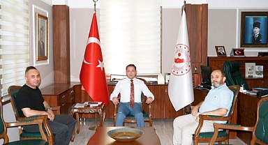 Biga Kaymakamı Kayabaşı’ndan Tarihi Sarıyer Börekçisi’ne ziyaret