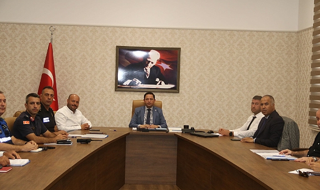 Biga Kaymakamlığı'ndan eğitim öncesi güvenlik toplantısı düzenlendi