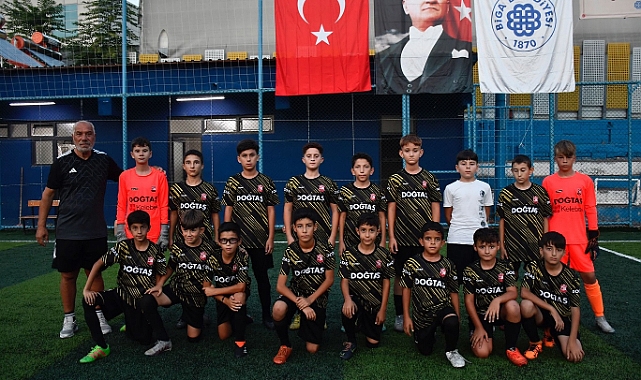 Biga’nın kurtuluş günü kutlamaları futbol heyecanıyla başladı
