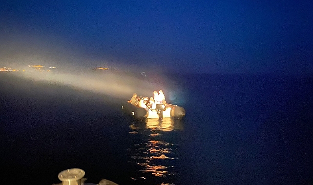 Çanakkale açıklarında 19 düzensiz göçmen kurtarıldı