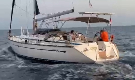 Çanakkale açıklarında 35 düzensiz göçmen yakalandı