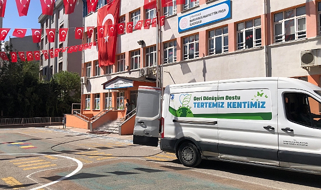 Çanakkale Belediyesi'nden yeni eğitim-öğretim yılı öncesi temizlik