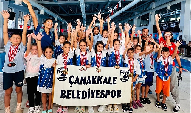 Çanakkale Belediyespor Kulübü’nün yüzücüleri Biga kurtuluşu yüzme müsabakalarında