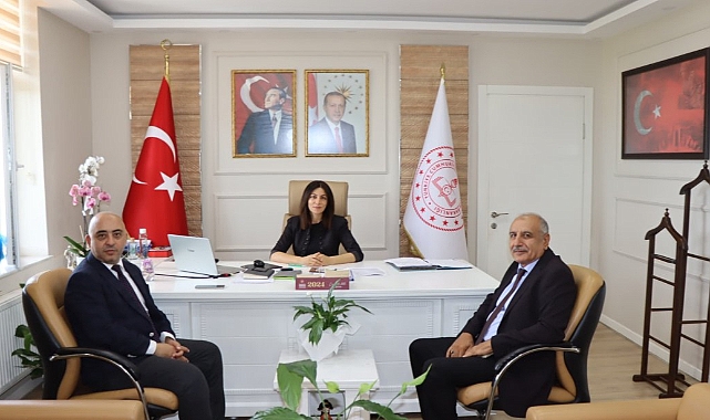 Çanakkale Gümrük Müdürü ve İl Ticaret Müdürü'nden Mine Hayta'ya ziyaret