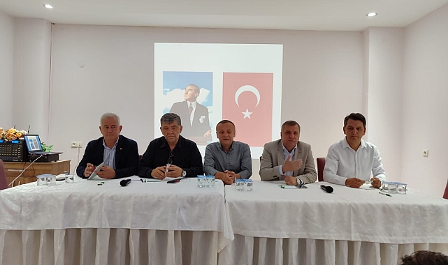 CHP Çanakkale Milletvekili Özgür Ceylan, Yenice'de muhtarlarla toplandı