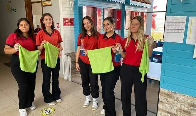 Dünya Temizlik Günü'nde Çanlı öğrenciler temizliğe el attı