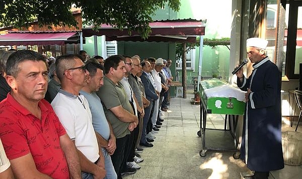 Emekli öğretmen Remzi Sümer toprağa verildi