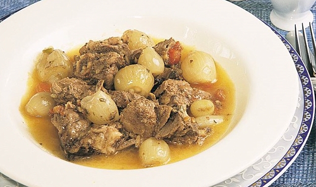 Geleneksel yahni tarifi