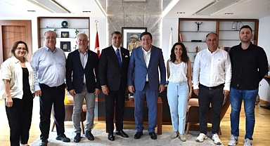 Güneşhan, Belediye Başkanı Muharrem Erkek’i ziyaret etti