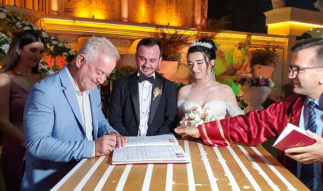 Güneşhan, nikah şahidi oldu