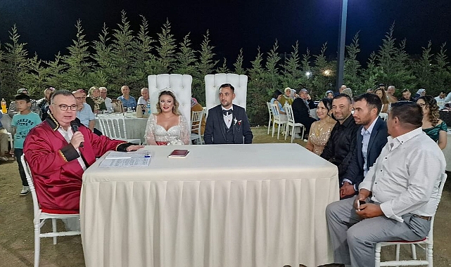 Kepez Belediye Başkanı Birol Arslan, İpek Şahin &amp; Tugay Işık ve Devrim İçke &amp; Mehmet Çıbık çiftlerinin nikahını kıydı